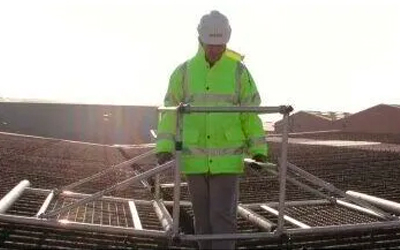 Easi-dec Mobile Work Access Platform 1